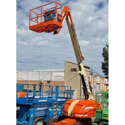 Brazo extensible de la DBT160, alcanza hasta 12,7 m de alcance horizontal.